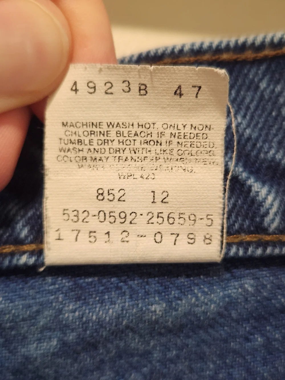 Vintage 90s Levi's Jeans Blue Label High Rise Taper Made in USA 26